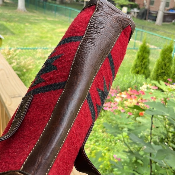 BornSouthwest style wool Red and Black Tote Bag leather straps & bottom GUC - Picture 12 of 12
